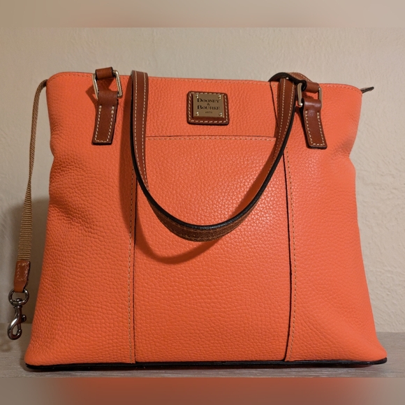 Dooney & Bourke Gorgeous Leather Lexington Pebbled Grain Shoulder Bag (M) NWOT - Picture 1 of 14